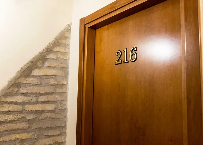 Hotel Palestro Palace