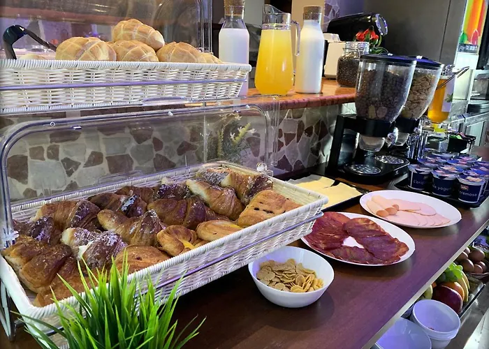 Palestro Palace 3*